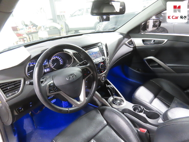 2013 - hyundai veloster