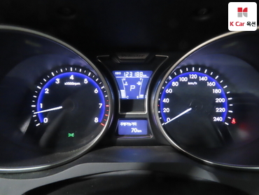 2013 - hyundai veloster