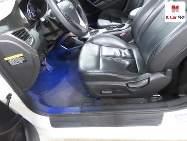2013 - hyundai veloster