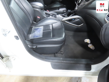 2013 - hyundai veloster