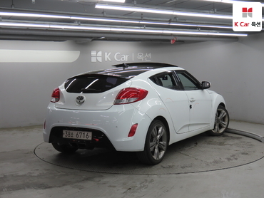 2013 - hyundai veloster