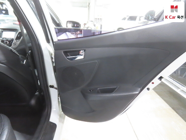2013 - hyundai veloster