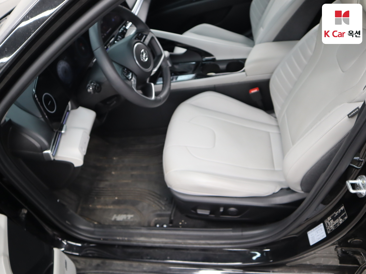Hyundai Elantra - 18