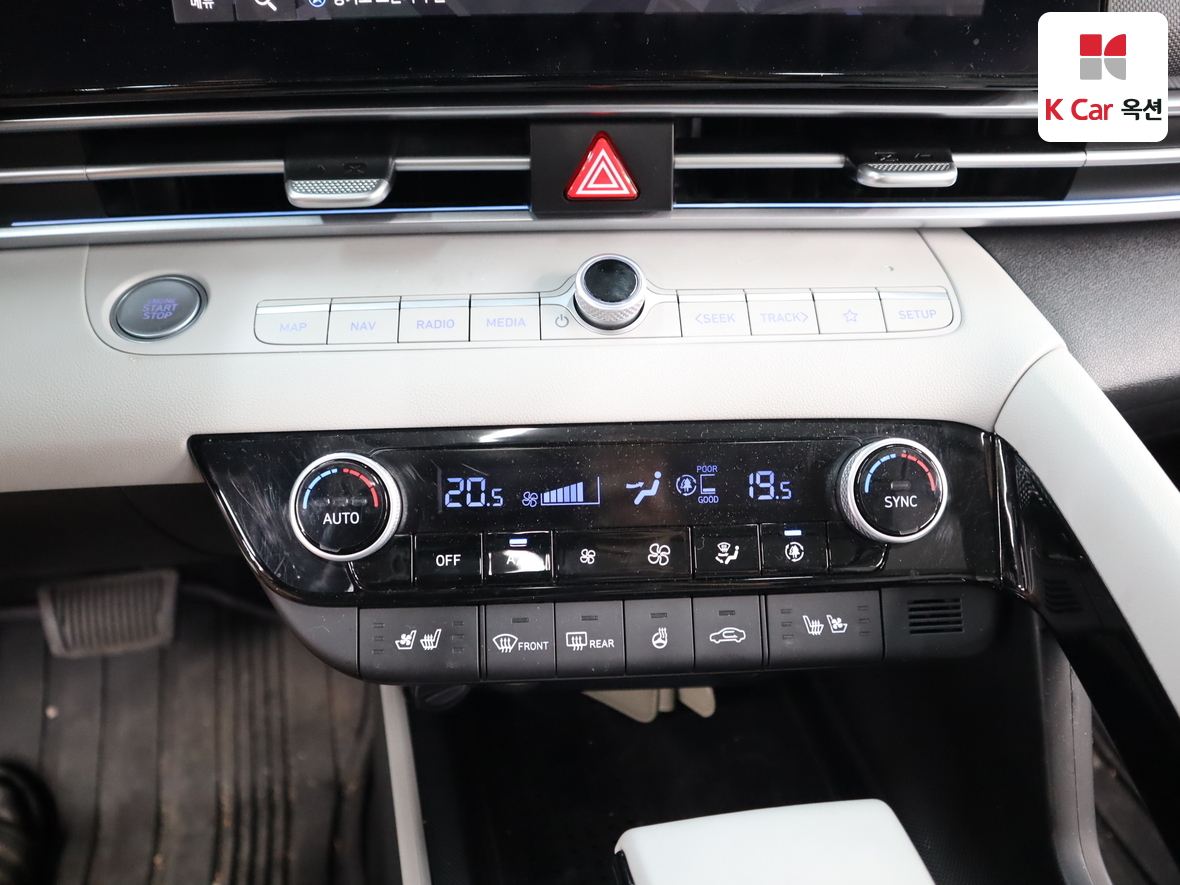 Hyundai Elantra - 15