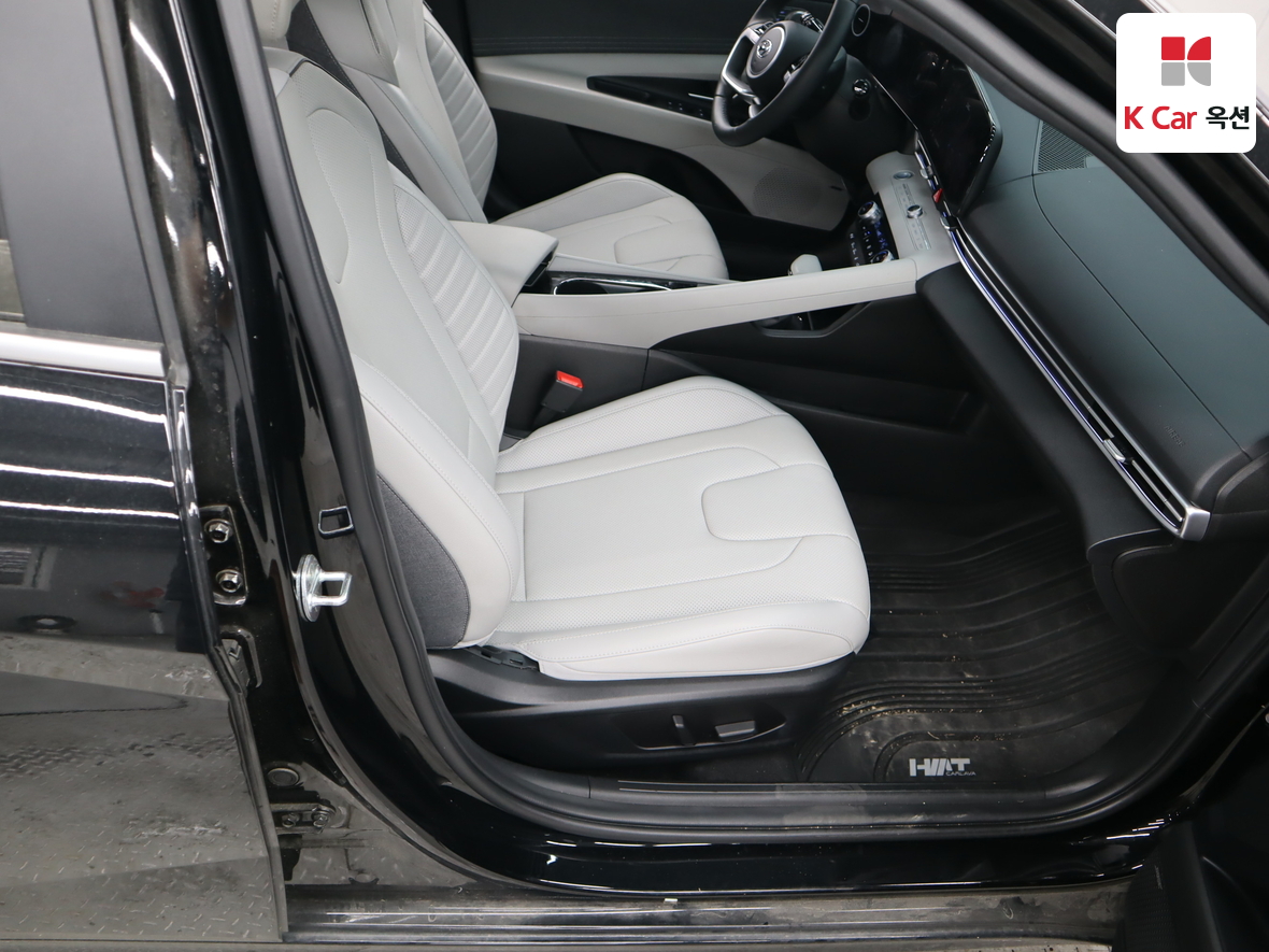 Hyundai Elantra - 30
