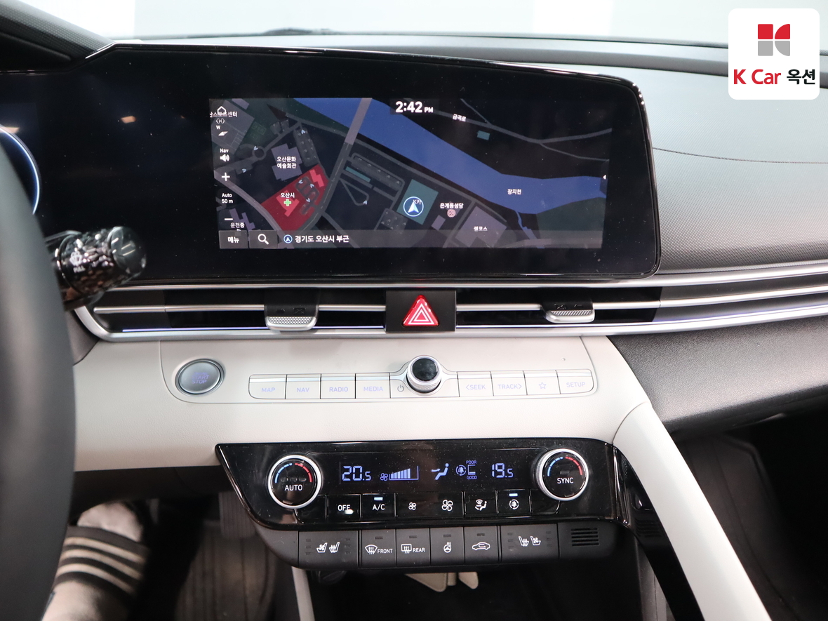 Hyundai Elantra - 6