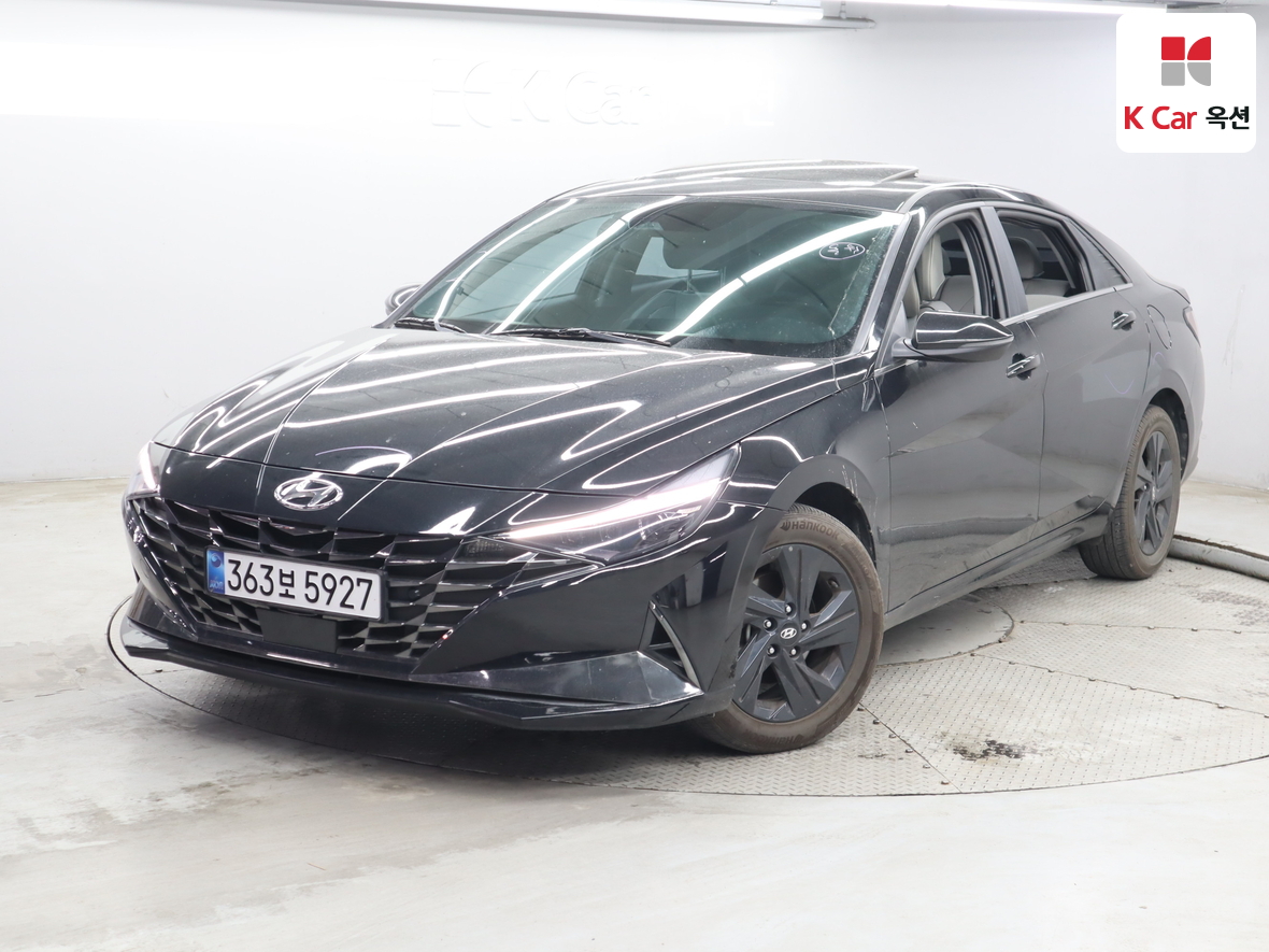 Hyundai Elantra - 1