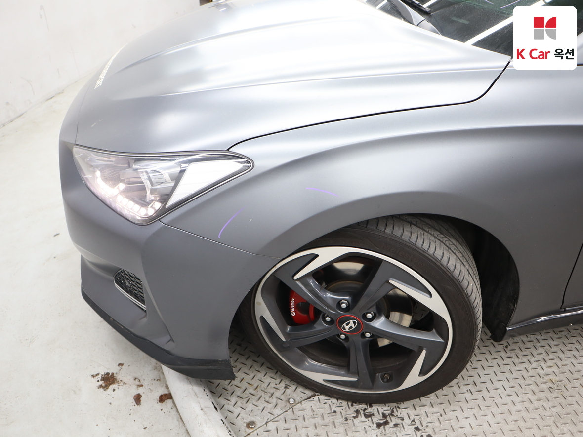 Hyundai Veloster - 36
