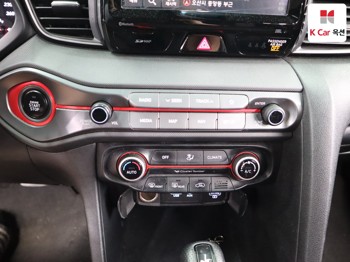 Hyundai Veloster - 15