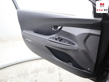 2018 - hyundai veloster