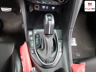 2018 - hyundai veloster