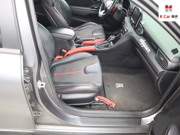 2018 - hyundai veloster