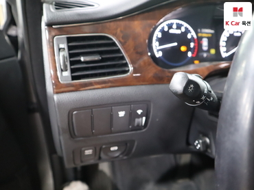 2010 - hyundai bh330