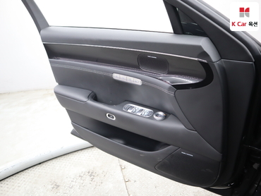 2025 - genesis g90
