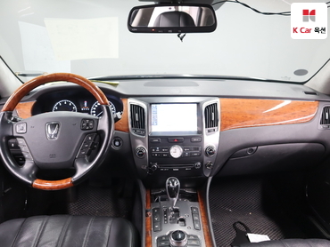 2010 - hyundai equus