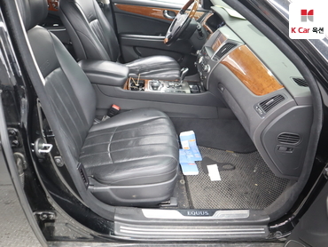 2010 - hyundai equus