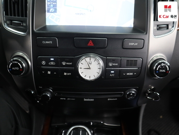 2010 - hyundai equus
