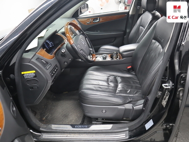 2010 - hyundai equus