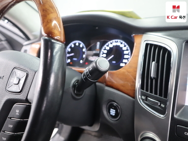 2010 - hyundai equus