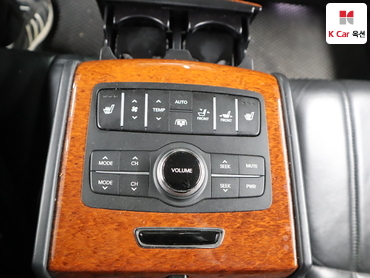 2010 - hyundai equus