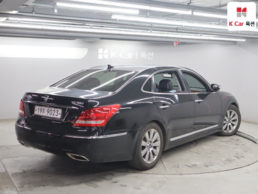 2010 - hyundai equus
