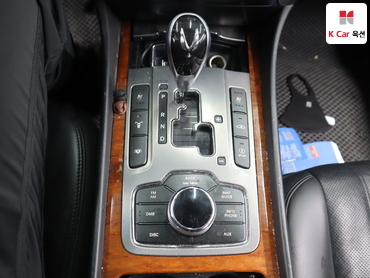2010 - hyundai equus