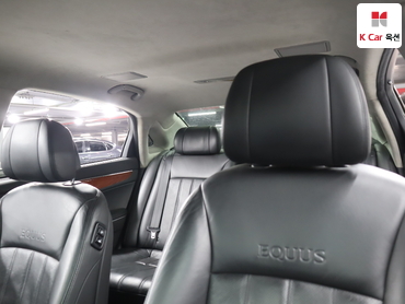2010 - hyundai equus