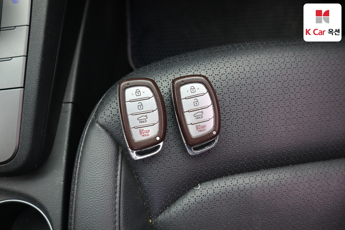 Hyundai Elantra - 17