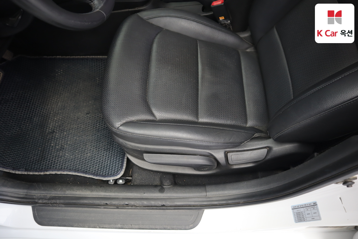 Hyundai Elantra - 19