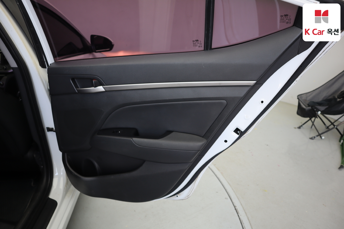 Hyundai Elantra - 27