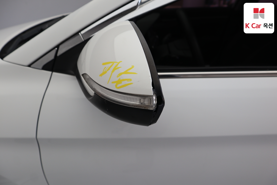 Hyundai Elantra - 37