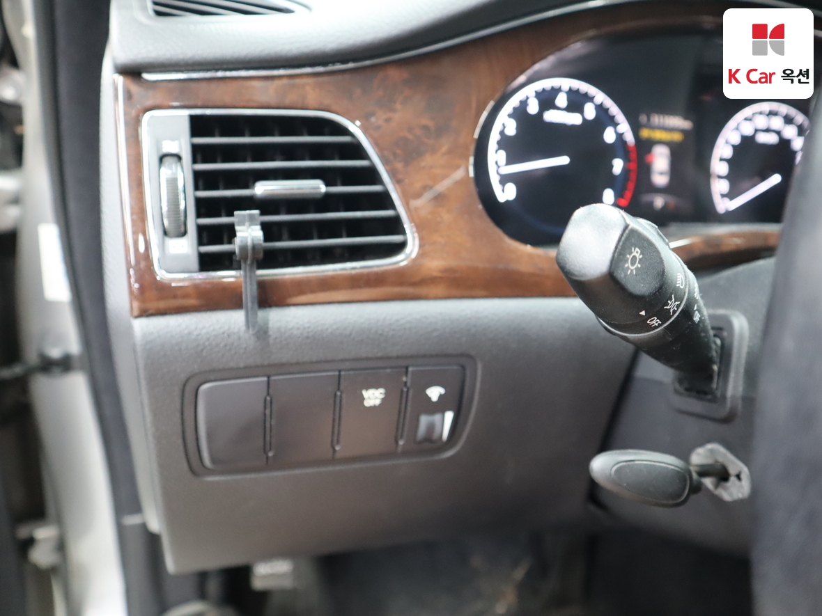 Hyundai Genesis - 9