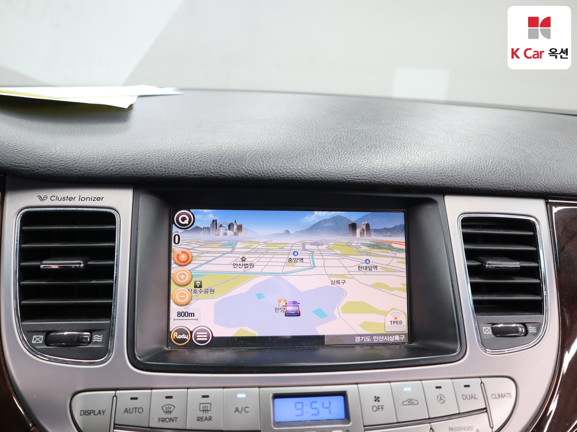 Hyundai Genesis - 14