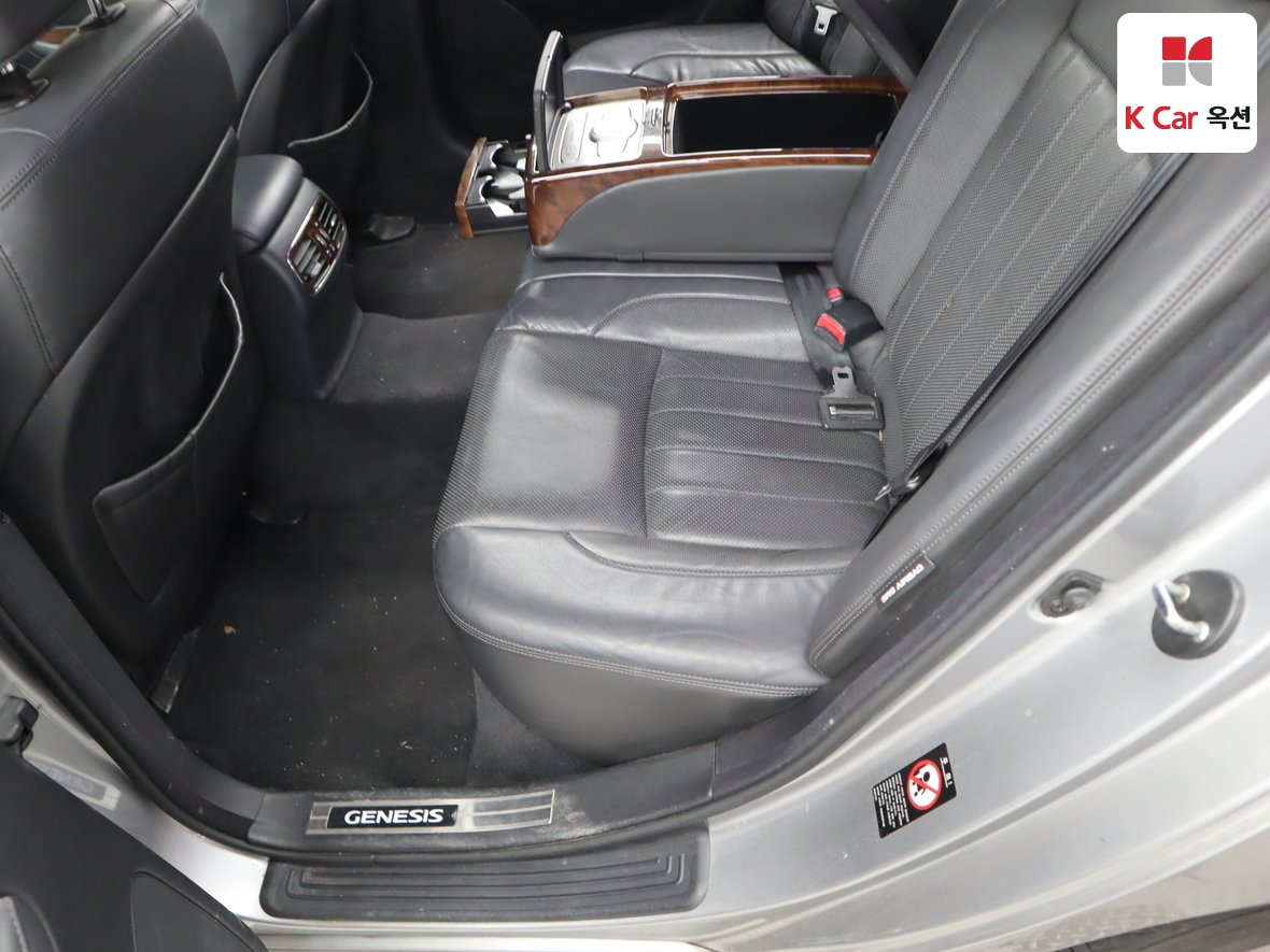 Hyundai Genesis - 22