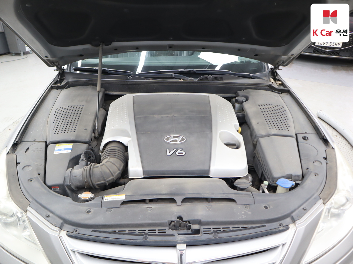 Hyundai Genesis - 31