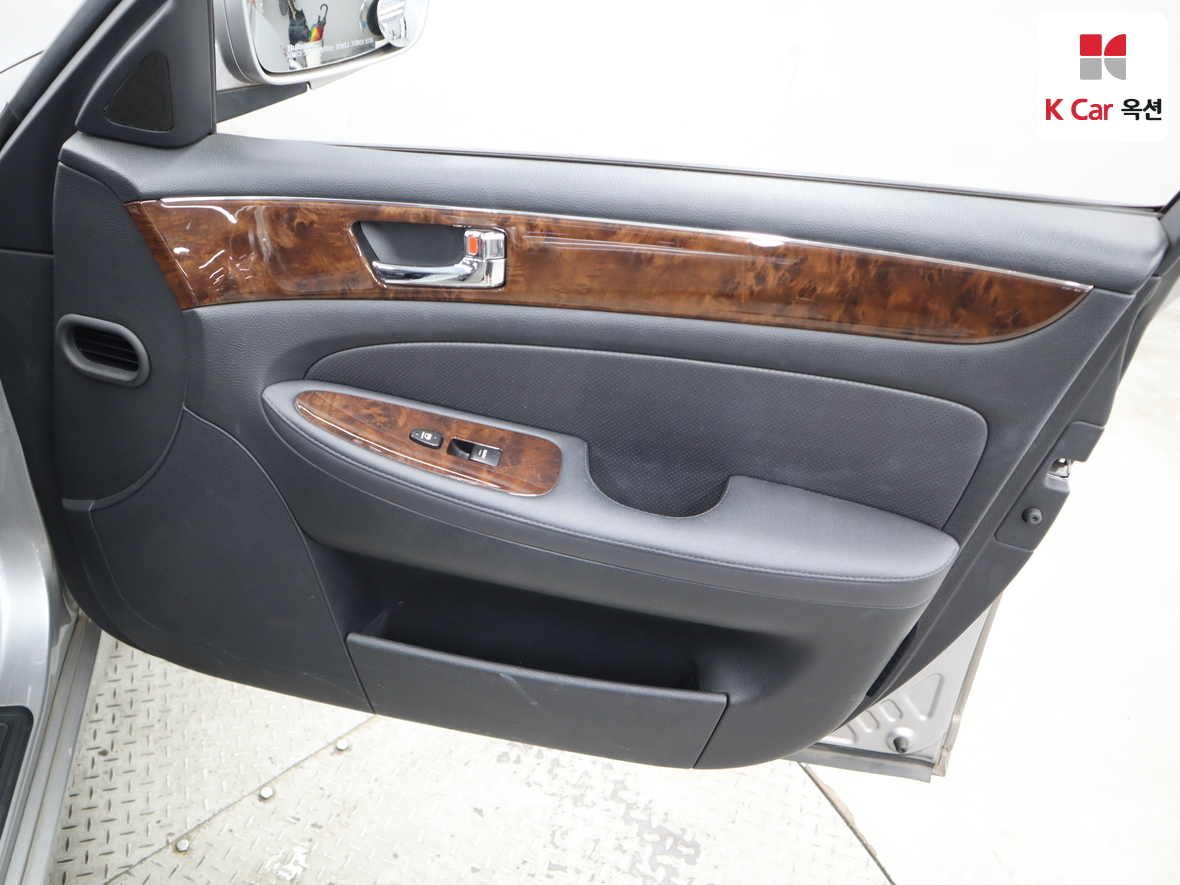 Hyundai Genesis - 27