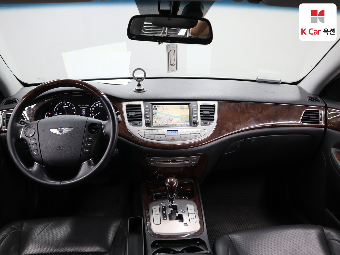Hyundai Genesis - 3