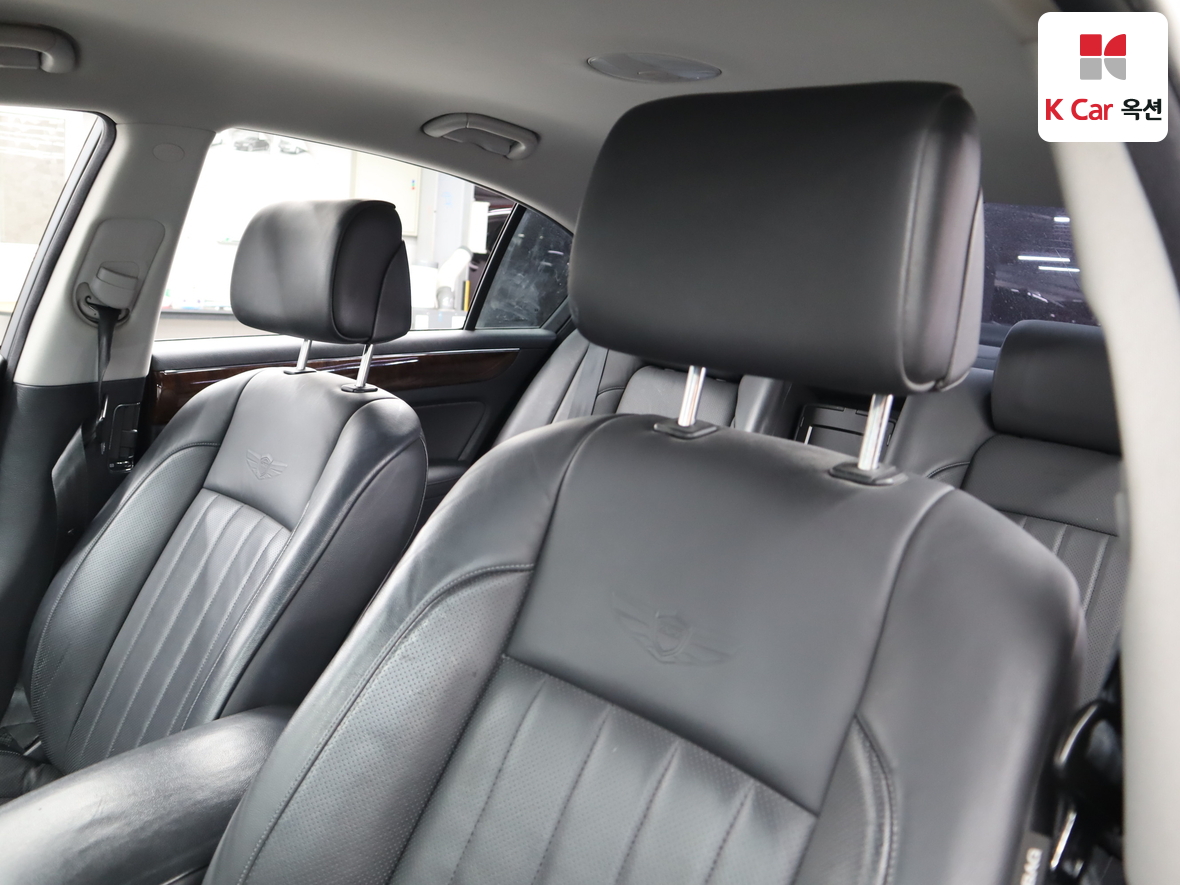 Hyundai Genesis - 19