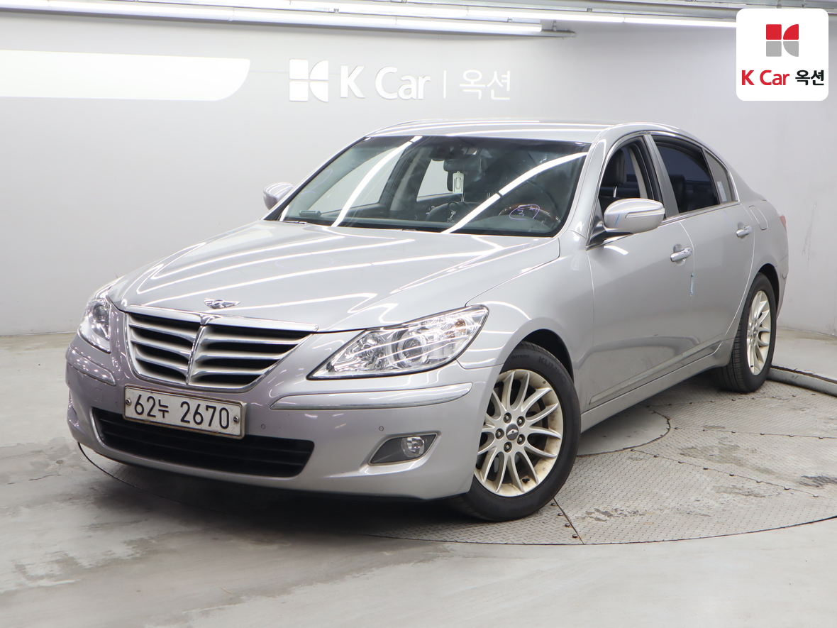 Hyundai Genesis - 1