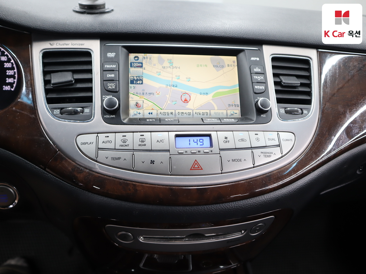 Hyundai Genesis - 6