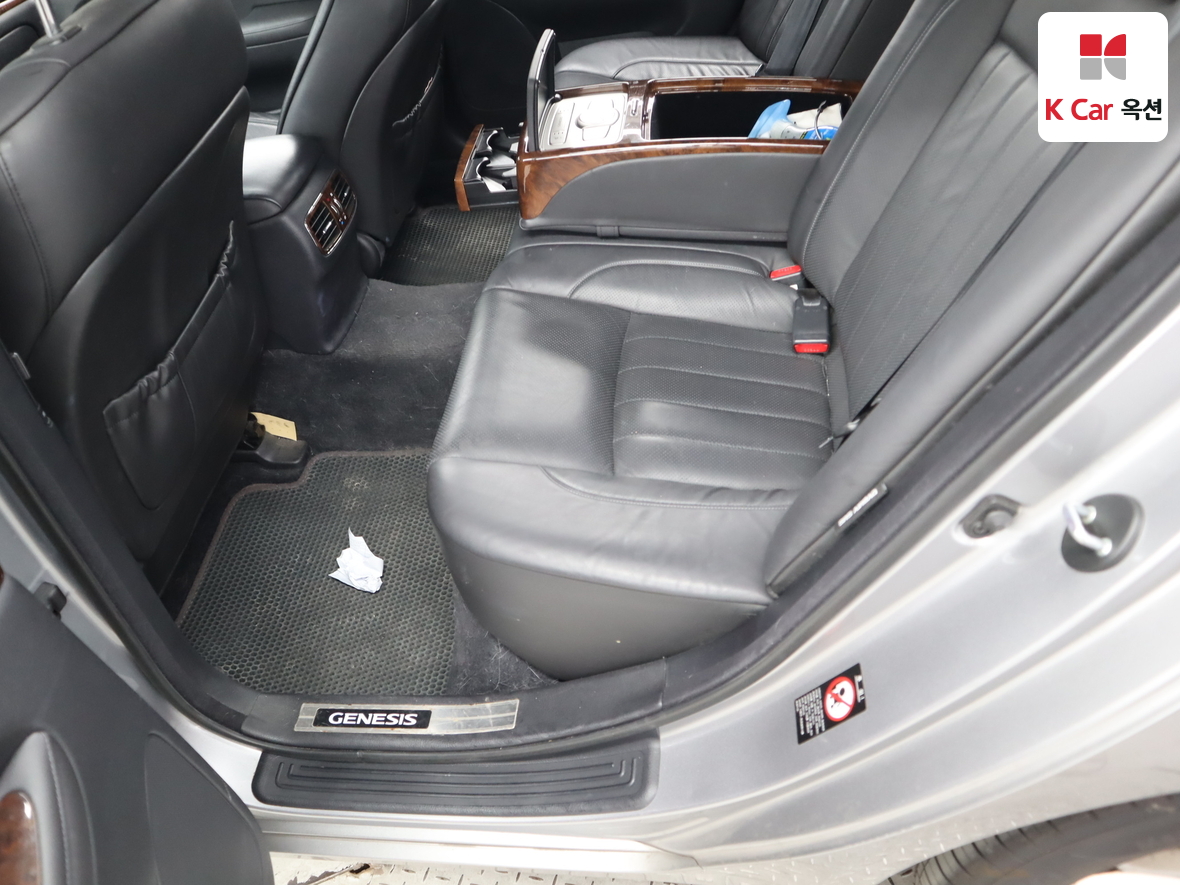 Hyundai Genesis - 22
