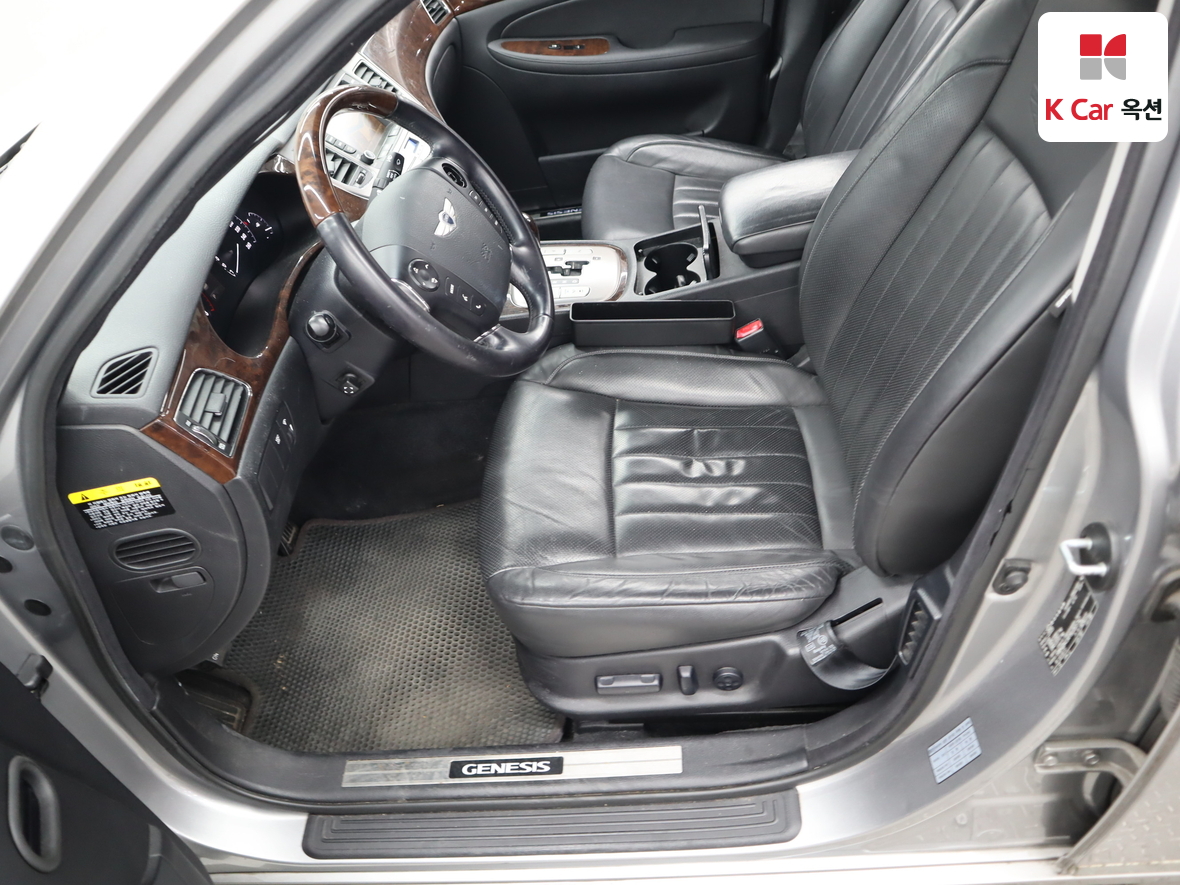 Hyundai Genesis - 18