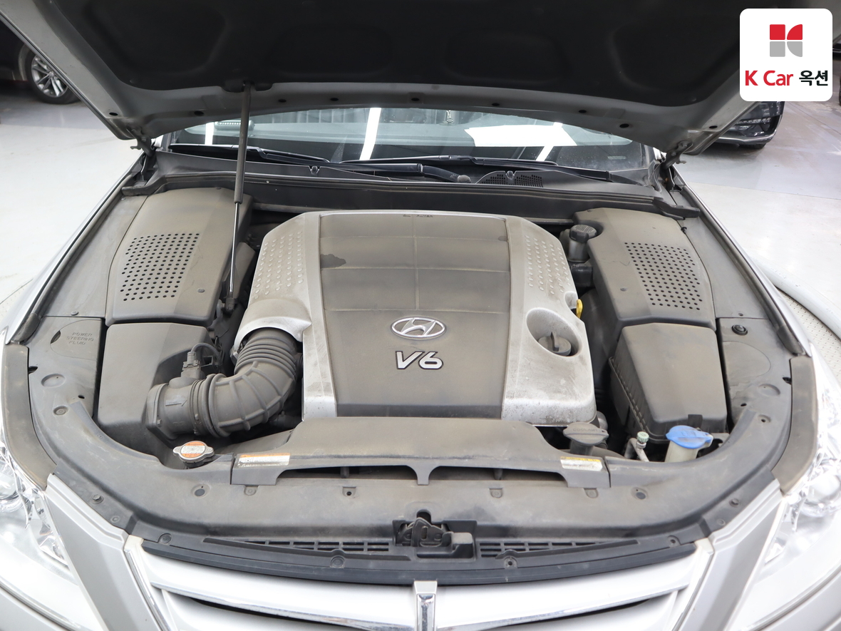 Hyundai Genesis - 31
