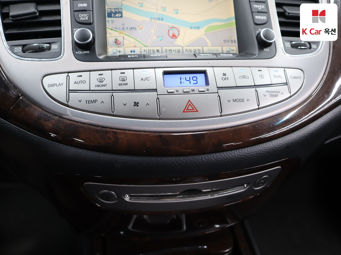 Hyundai Genesis - 15