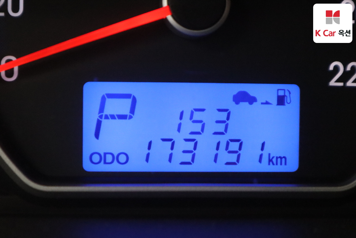 Hyundai Elantra - 4