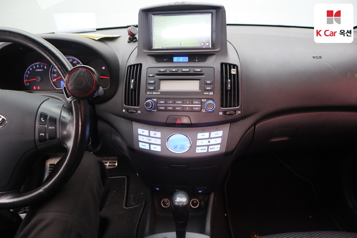 Hyundai Elantra - 6