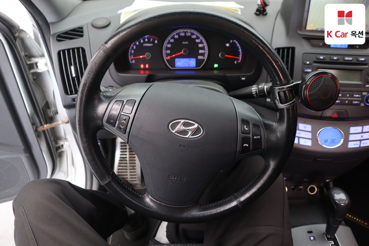 Hyundai Elantra - 10