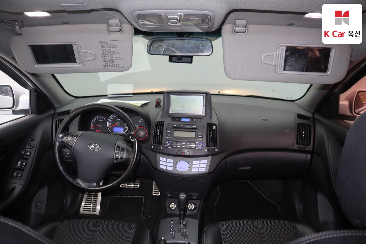 Hyundai Elantra - 3
