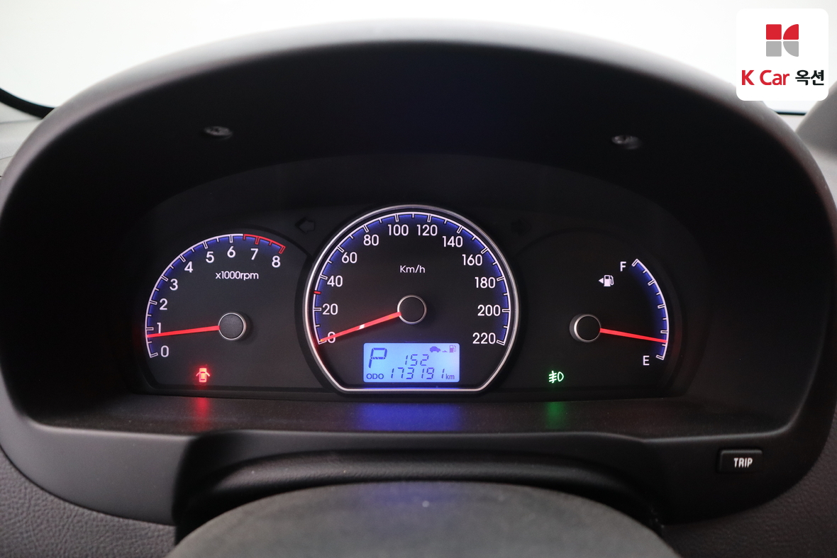 Hyundai Elantra - 5