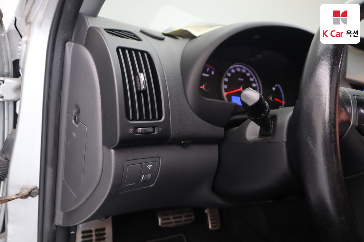 Hyundai Elantra - 9
